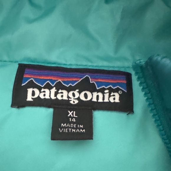 Patagonia Aqua Hooded Jacket - Picture 2 of 8